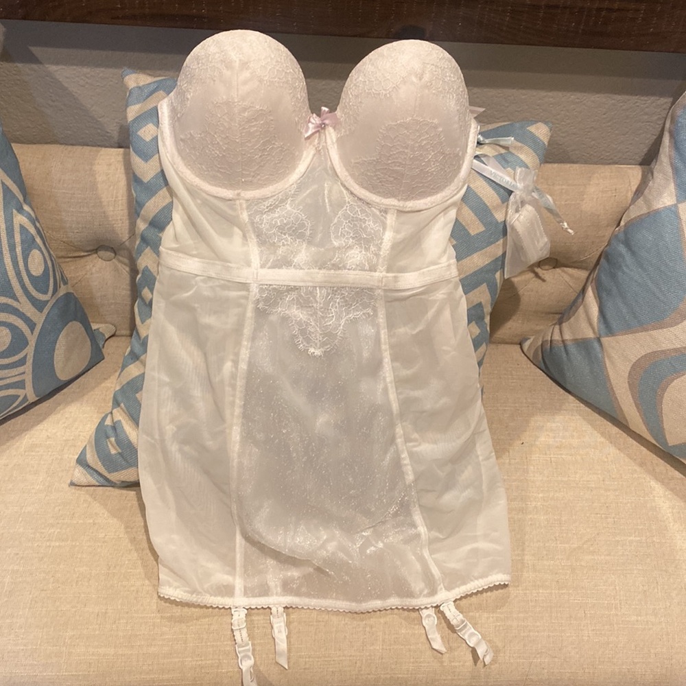 Gorgeous Victoria Secret “I do!” lingerie